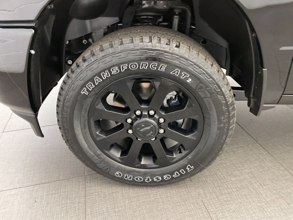 New 2026 Diamond Black Crystal Pearl-Coat Exterior Paint RAM Laramie image 10