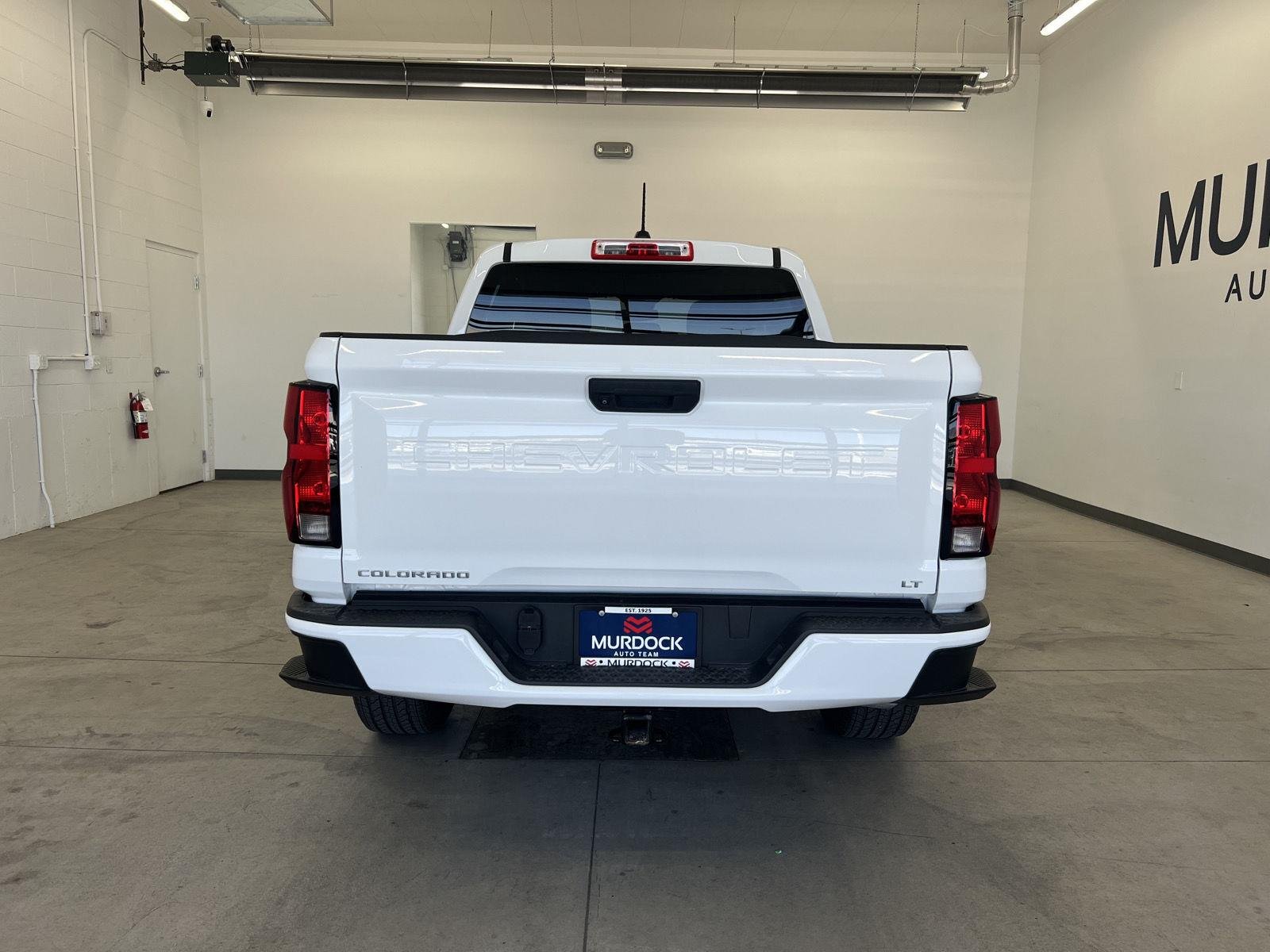 Used 2023 Summit White Chevrolet 2WD LT image 3