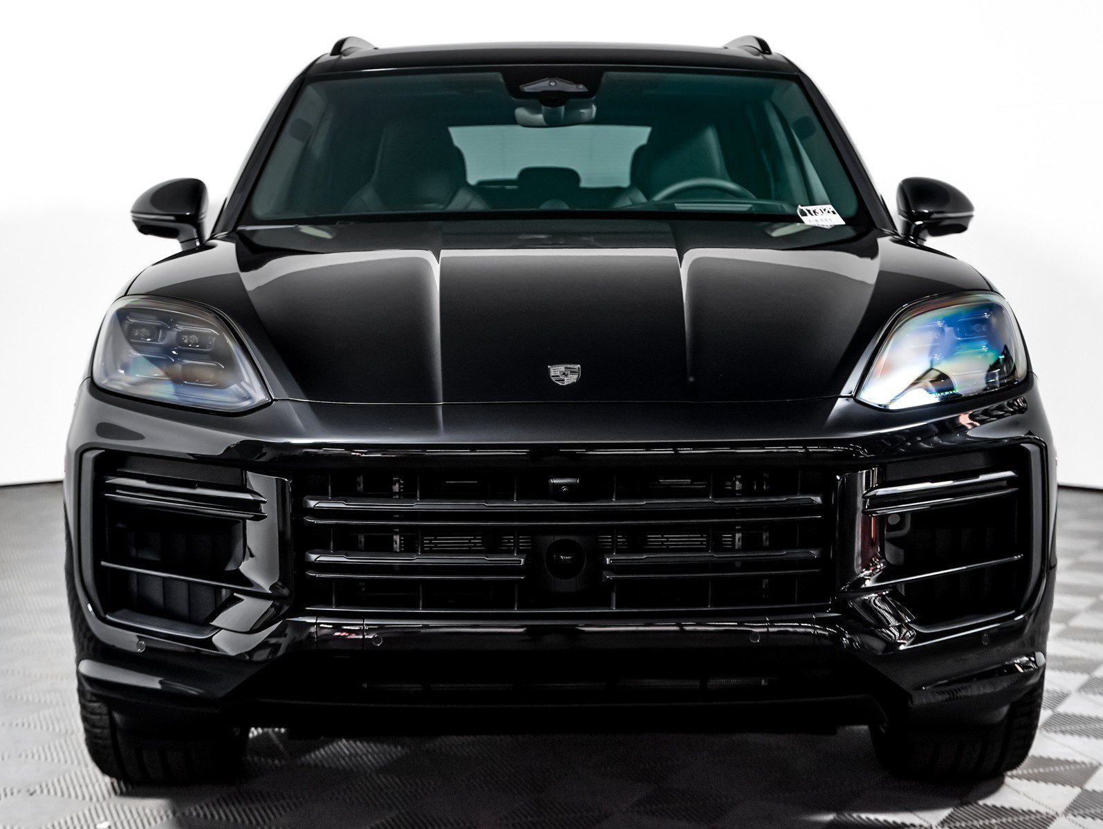 New 2026 CHROMITE BLACK Porsche Turbo E-Hybrid image 7