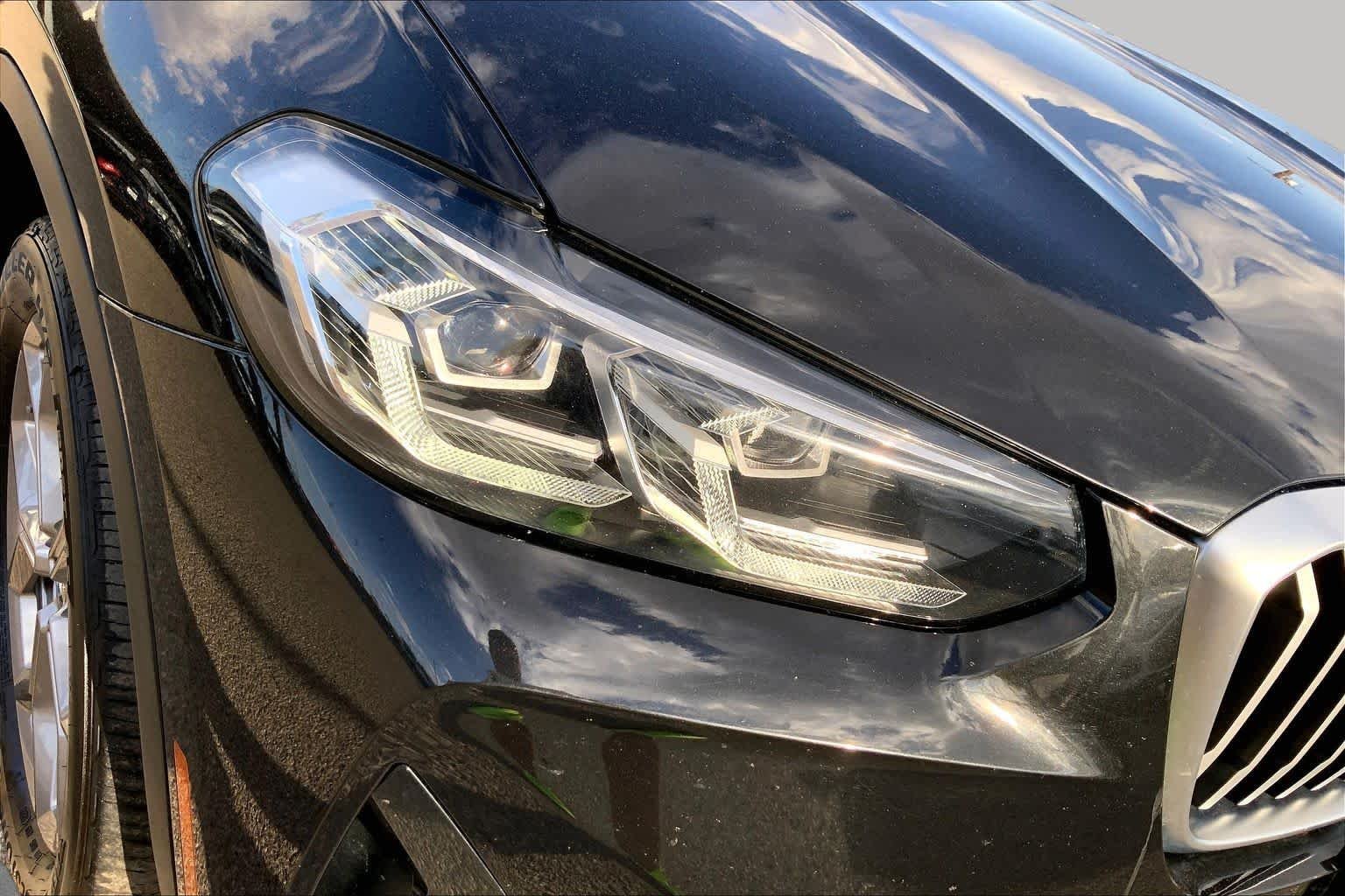 Used 2022 Jet Black BMW sDrive30i image 26
