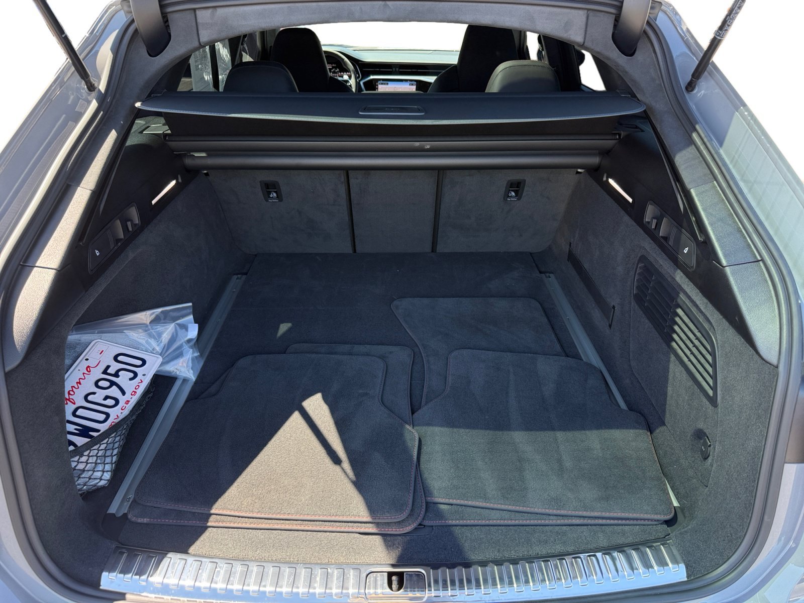 Used 2025 Nardo Gray Audi 4.0T image 17
