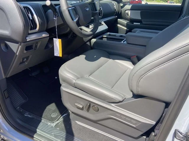 New 2026 Glacier Gray Metallic Tri-Coat Ford Active image 10