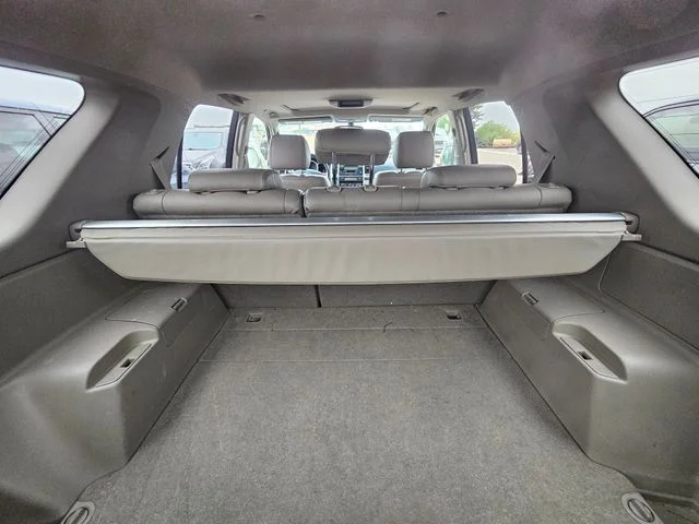 Used 2005 Dorado Gold Pearl Toyota Limited image 17