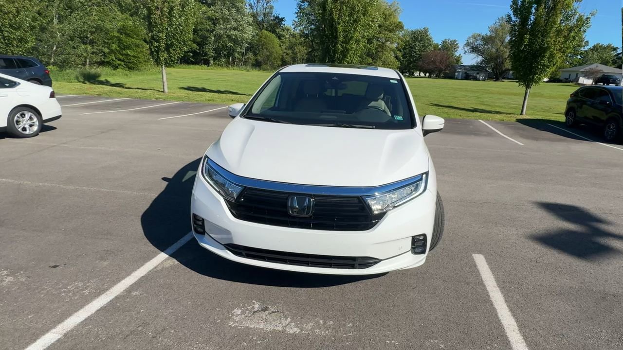Used 2024 White Honda Touring image 3