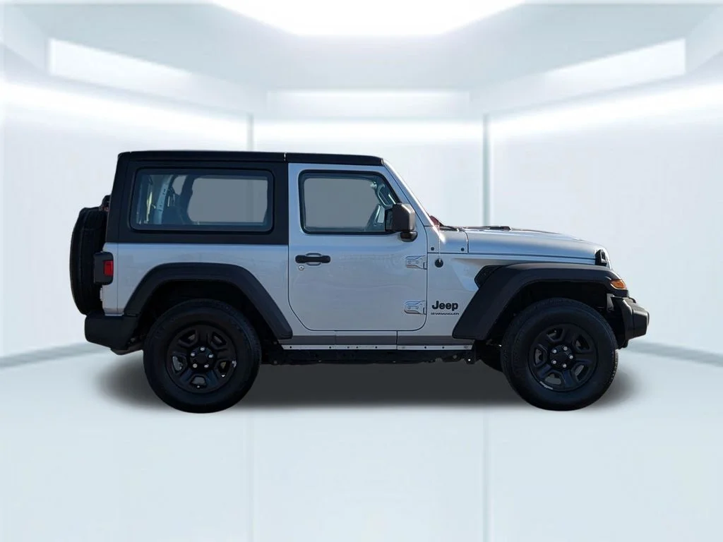 Used 2023 Silver Jeep Sport image 7