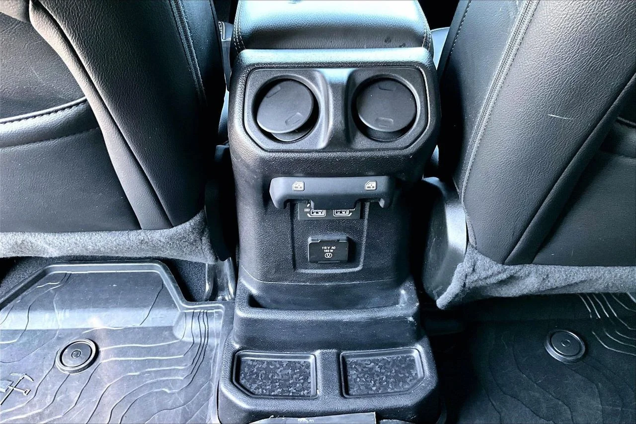 Used 2021 Silver Jeep Sahara High Altitude image 16