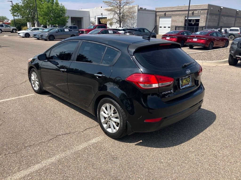 Used 2017 Black Kia LX image 5