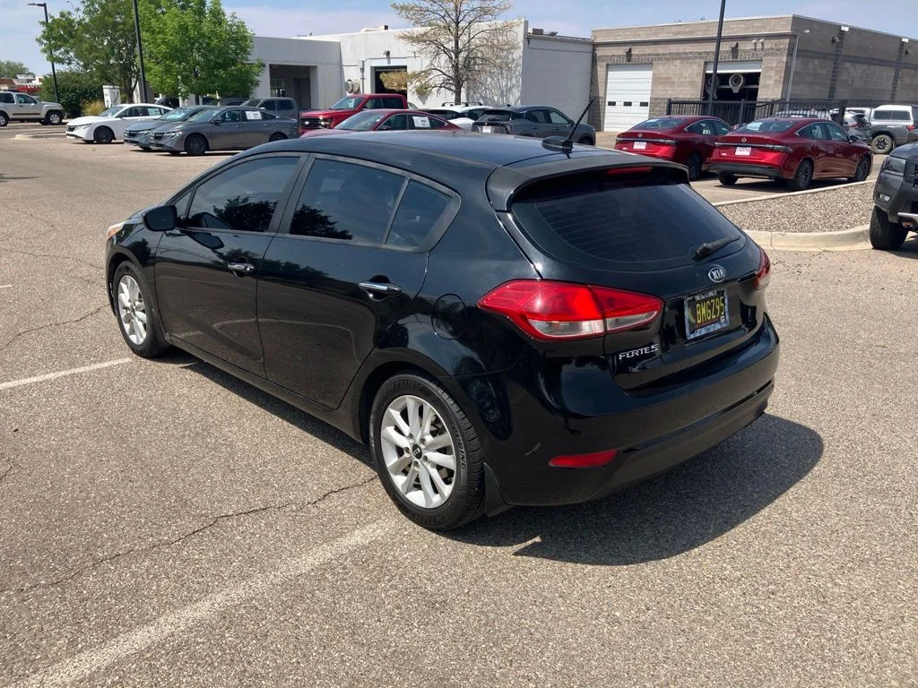 Used 2017 Black Kia LX image 5