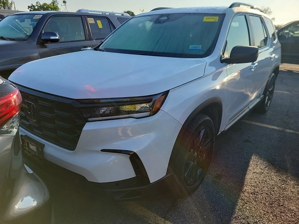 Used 2025 White Honda Sport image 11
