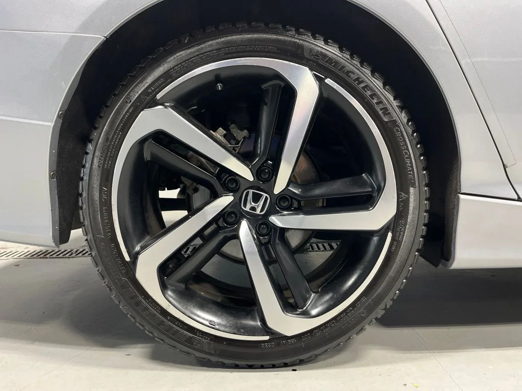 Certified Used 2018 Lunar Silver Metallic Honda Sport 2.0T image 36