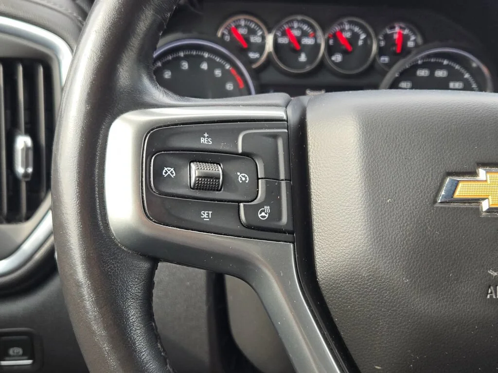 Used 2021 Black Chevrolet LT image 24