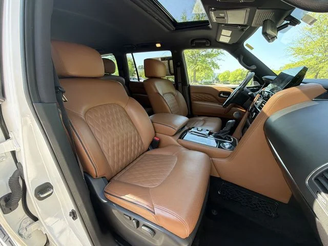 Used 2023 White INFINITI Sensory image 27
