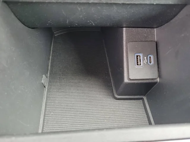 Used 2024 Blue Ford SEL image 33