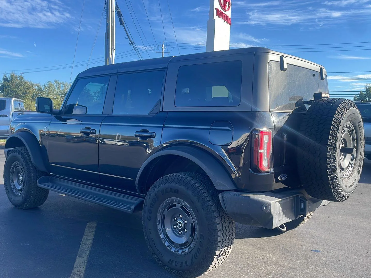 Used 2025 Shadow Black Ford Outer Banks image 13