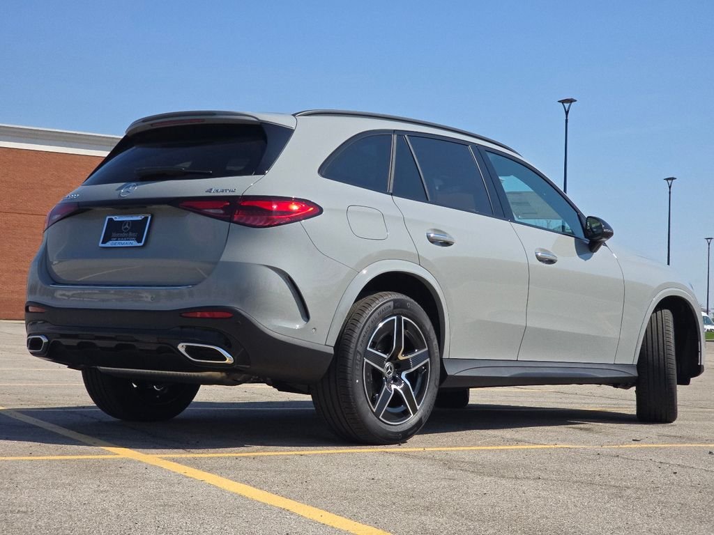 New 2026 MANUFAKTUR Alpine Grey Mercedes-Benz GLC 300 image 17