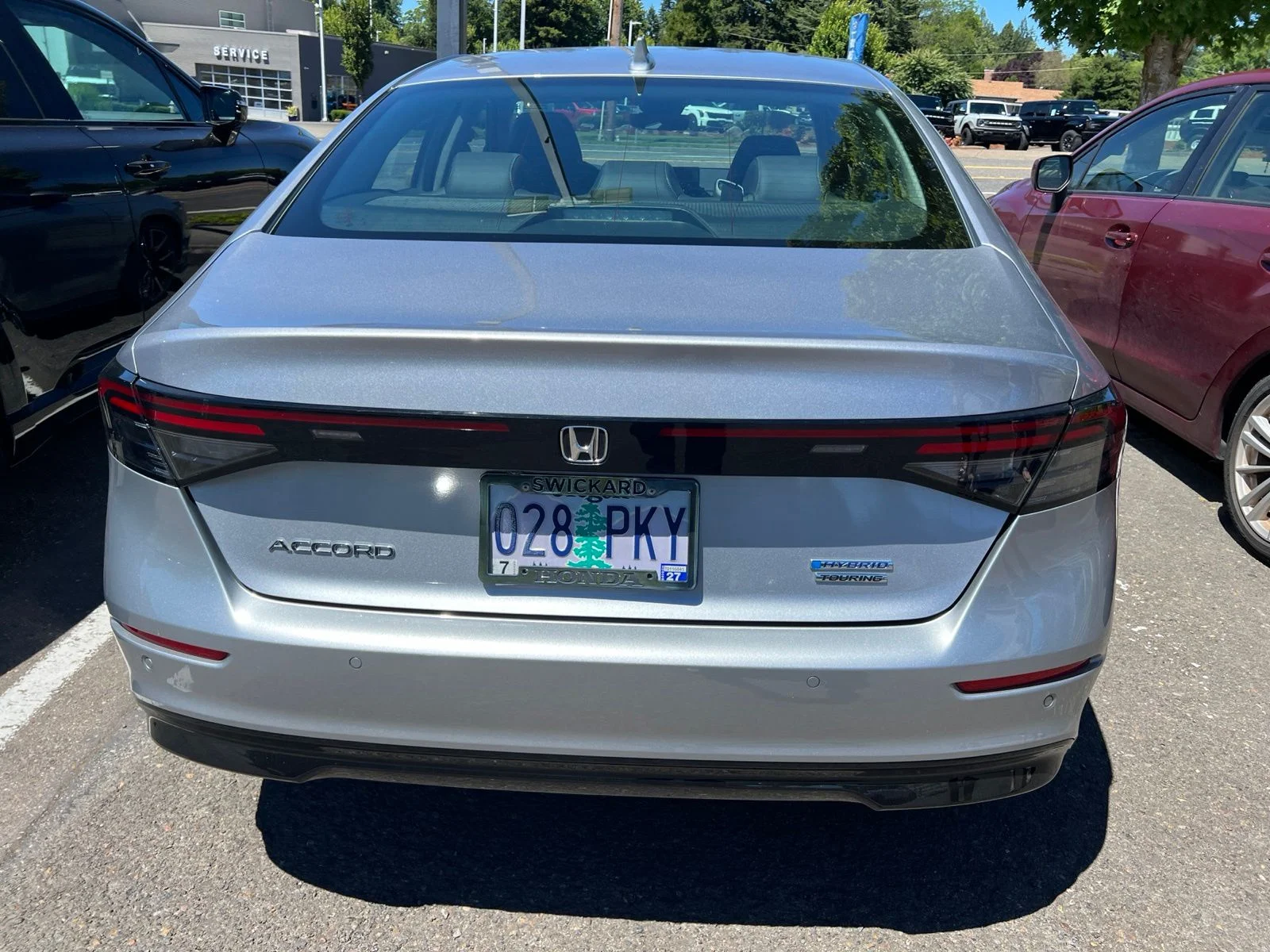 Used 2023 Lunar Silver Metallic Honda Touring image 10