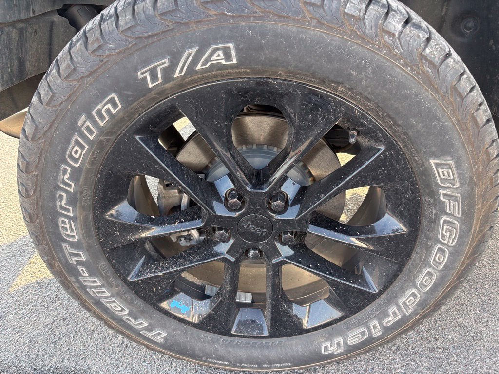 Used 2023 Black Jeep Sahara 4xe image 11