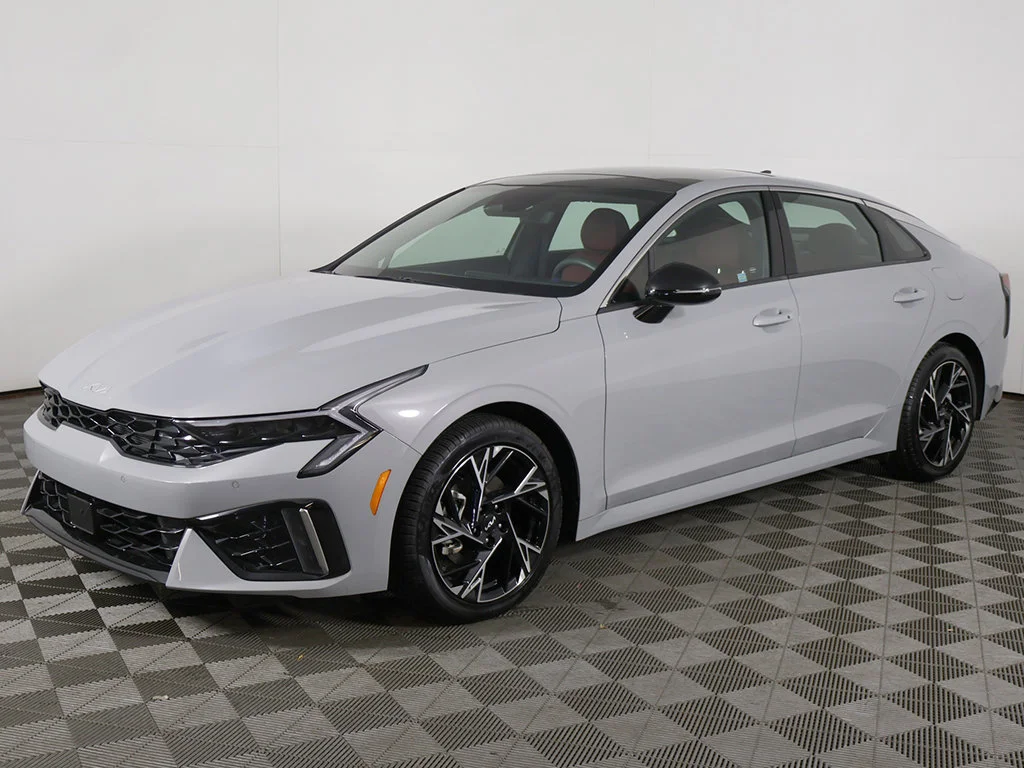 Used 2025 Gray Kia GT-Line image 9
