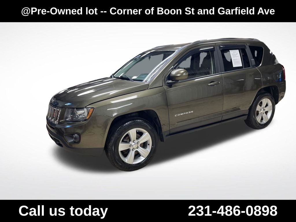 Used 2015 Green Jeep Latitude image 1