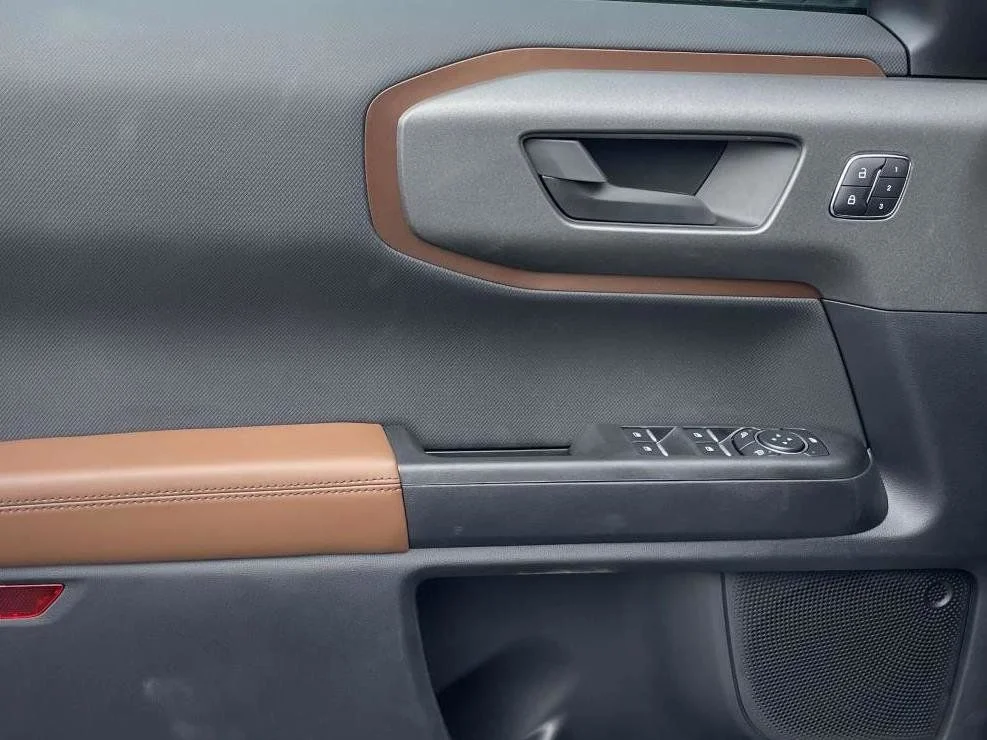 New 2025 Carbonized Gray Metallic Ford Outer Banks® image 15