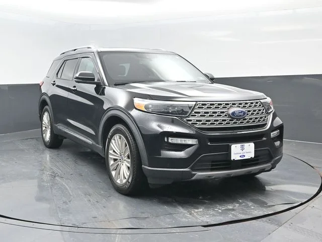 Certified Used 2020 Black Metallic Ford Limited image 2
