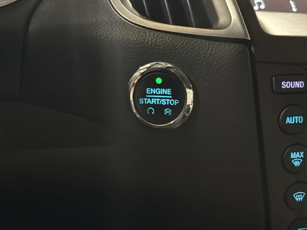 Used 2016  Ford Titanium image 10