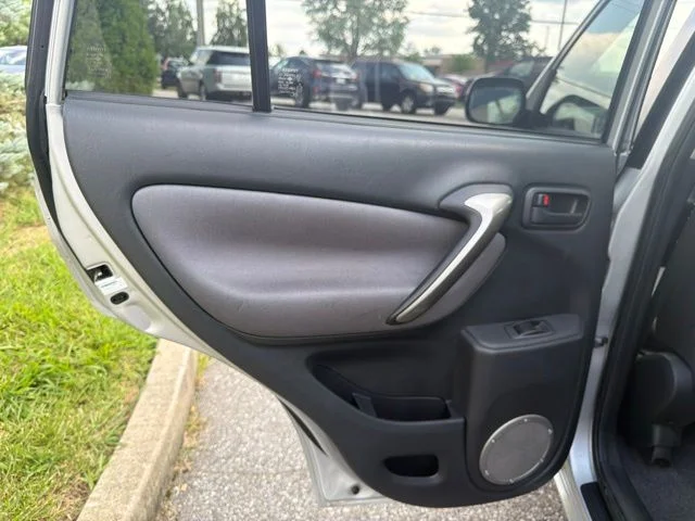 Used 2004 Gray Toyota Base image 18