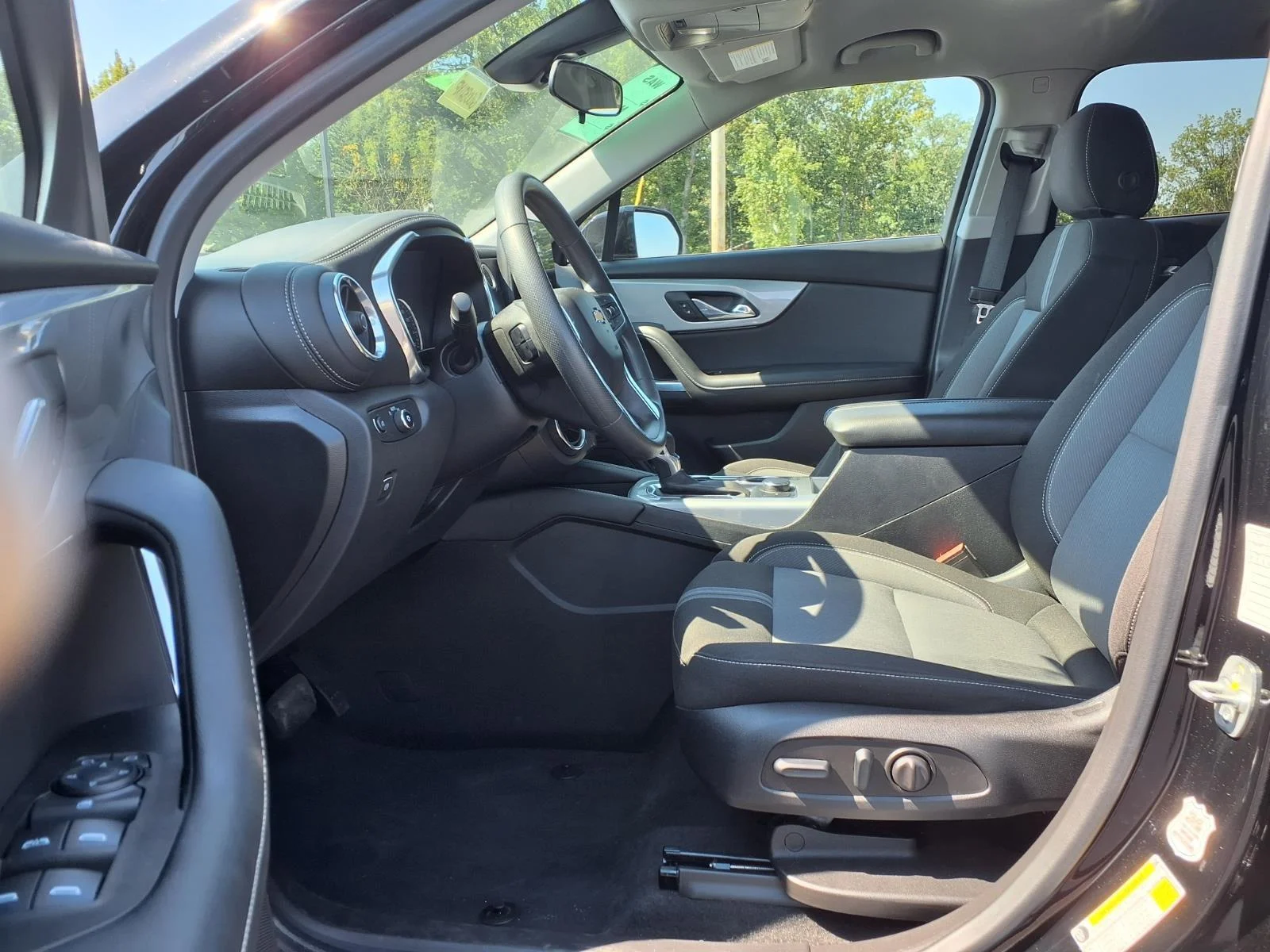 Used 2025 Black Chevrolet LT image 19