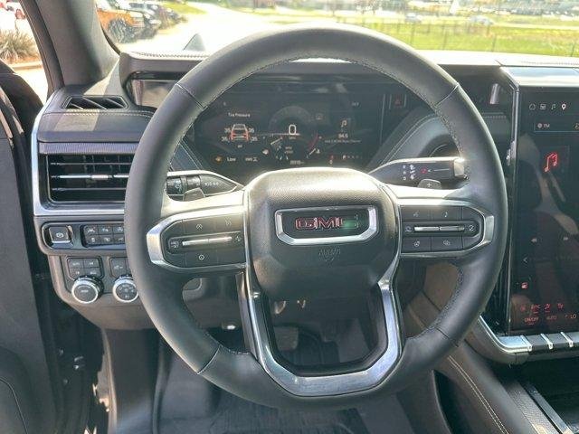 Used 2025 Onyx Black GMC Elevation image 14