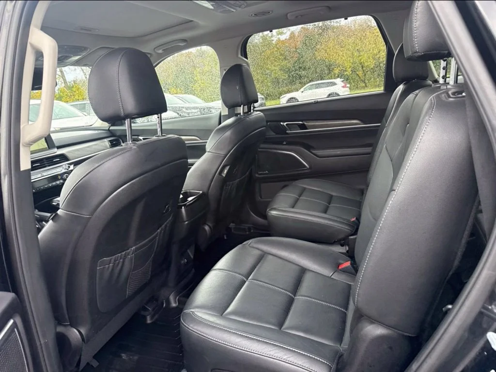 Used 2020 Black Kia SX image 10