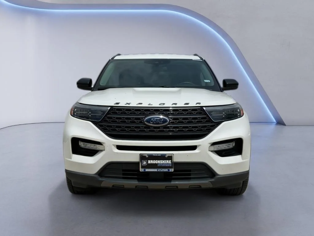 Used 2022 Star White Metallic Tri-Coat Ford XLT image 9