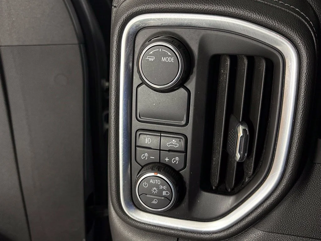 Used 2020 Gray Chevrolet RST image 27