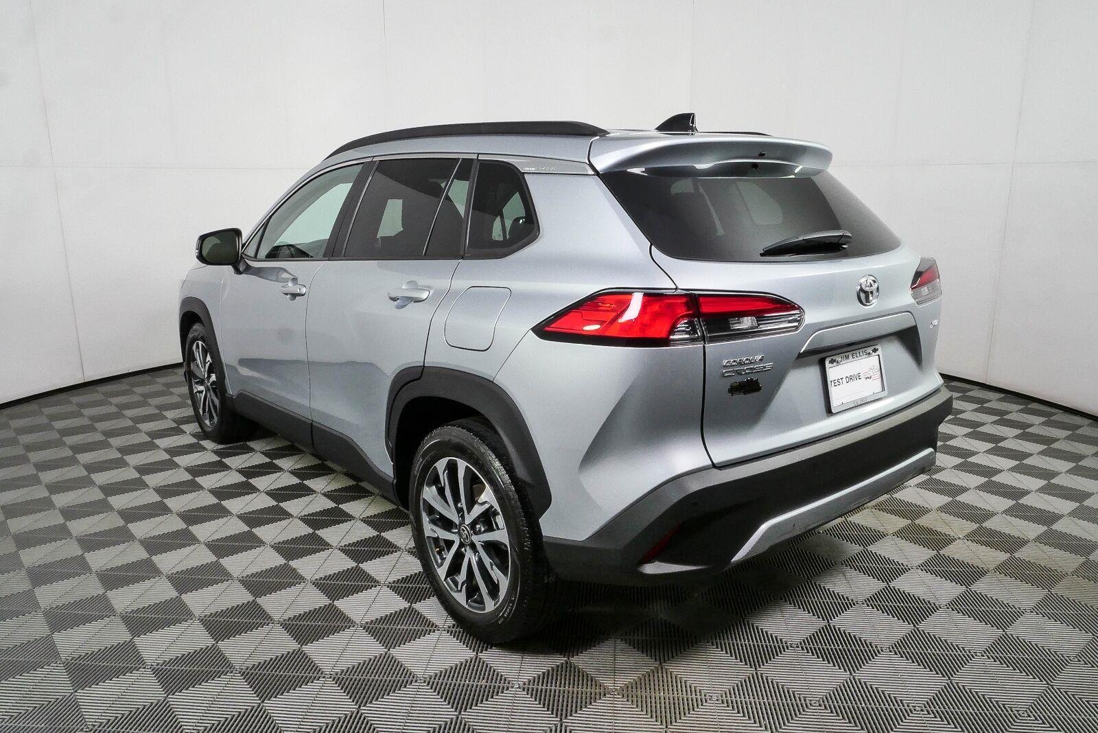 Used 2025 Sonic Silver Toyota XLE image 26