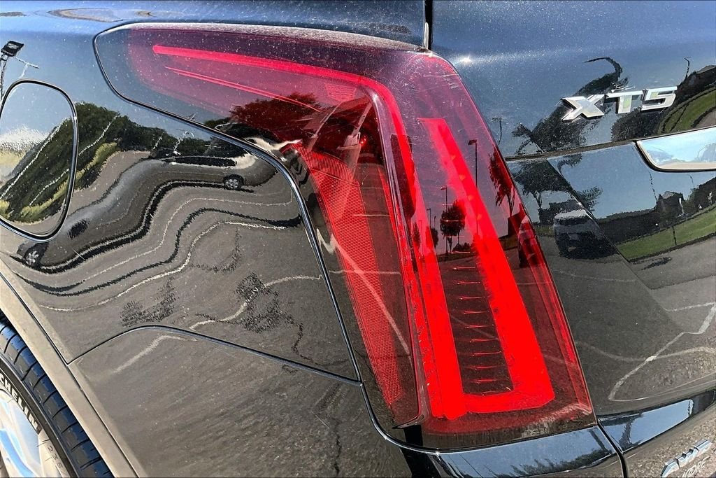 Used 2023 Black Cadillac Luxury image 32