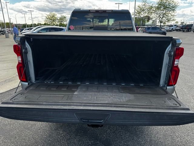 Used 2024 Slate Gray Metallic Chevrolet High Country image 11