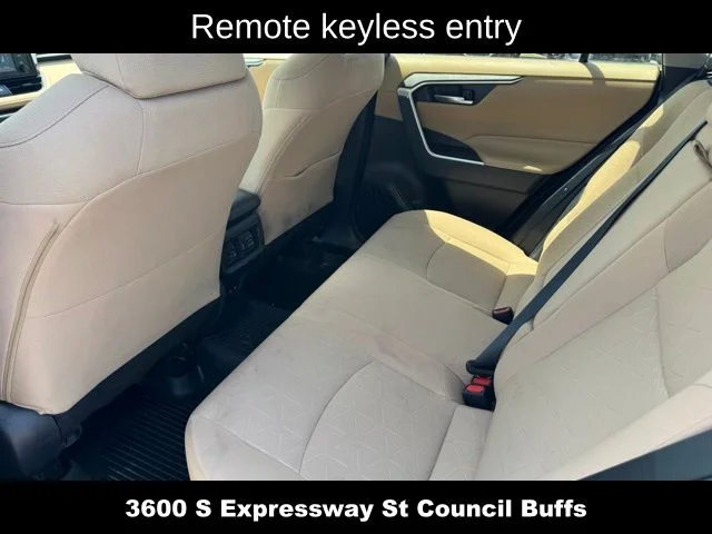 Used 2019 Gray Toyota XLE image 13
