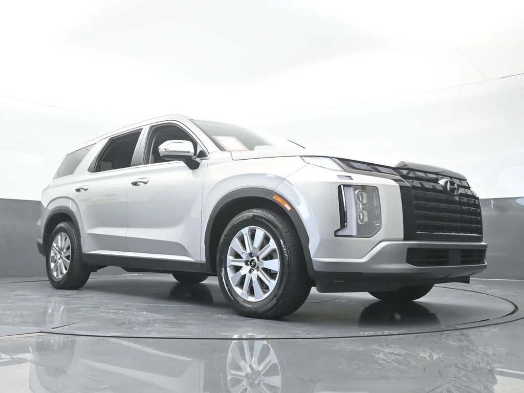 Used 2025 Typhoon Silver Hyundai SEL image 71