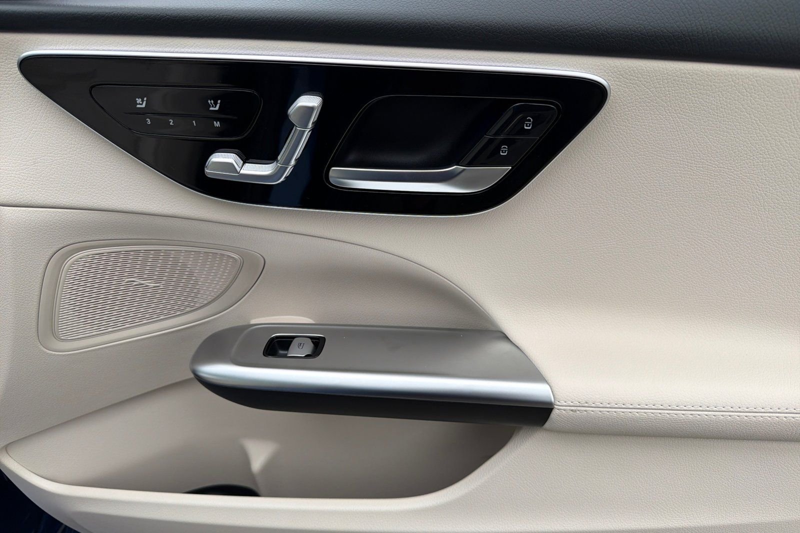 New 2026 Starling Blue Metallic Mercedes-Benz C 300 image 33
