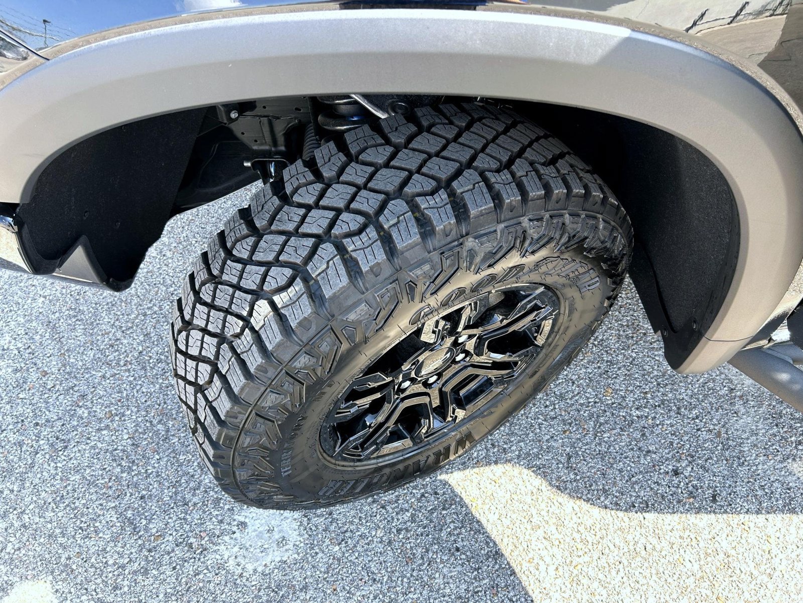 2026 Chevrolet Silverado 1500 ZR2 - Photo 25