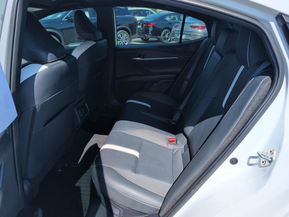 Used 2025 Ice Toyota SE image 9
