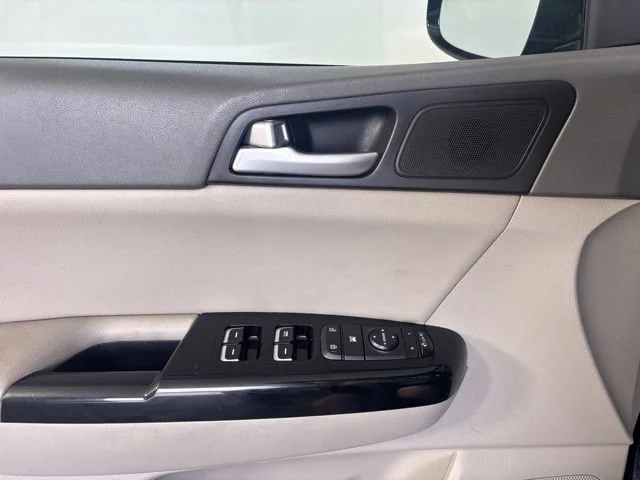 Used 2019 Blue Kia EX image 15