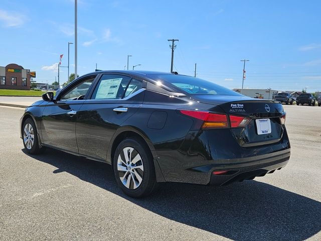 Used 2025 Black Nissan 2.5 S image 9