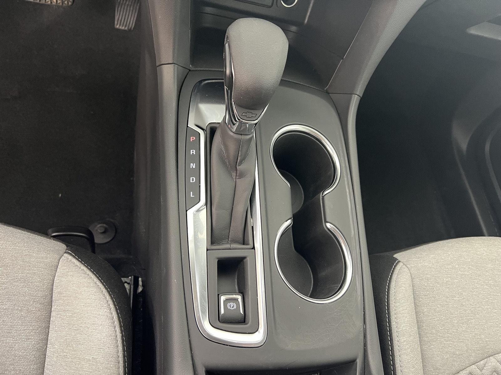 Used 2024 Summit White Chevrolet LS image 17