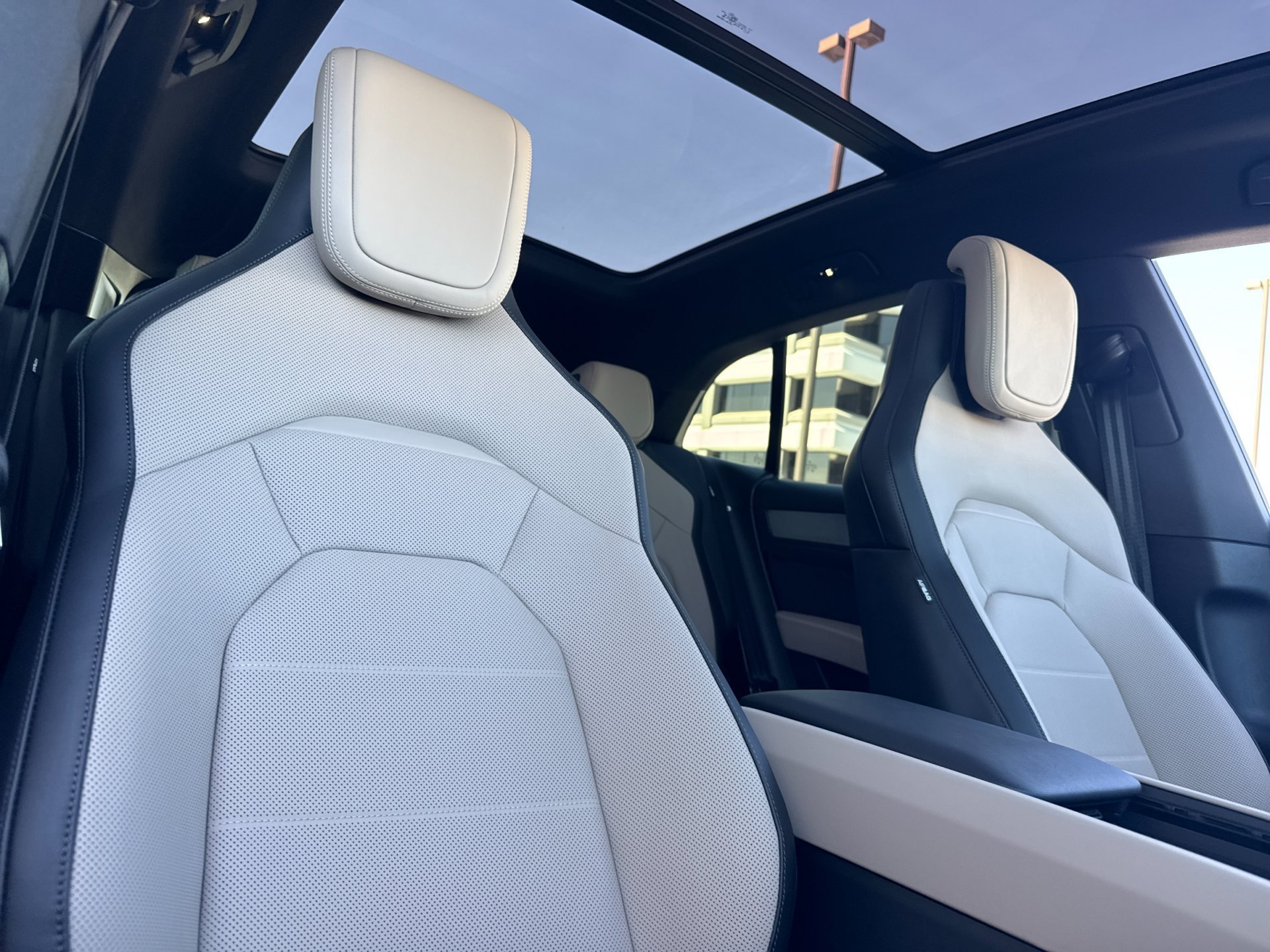 New 2026 Algarve Blue Metallic Porsche S Electric image 22