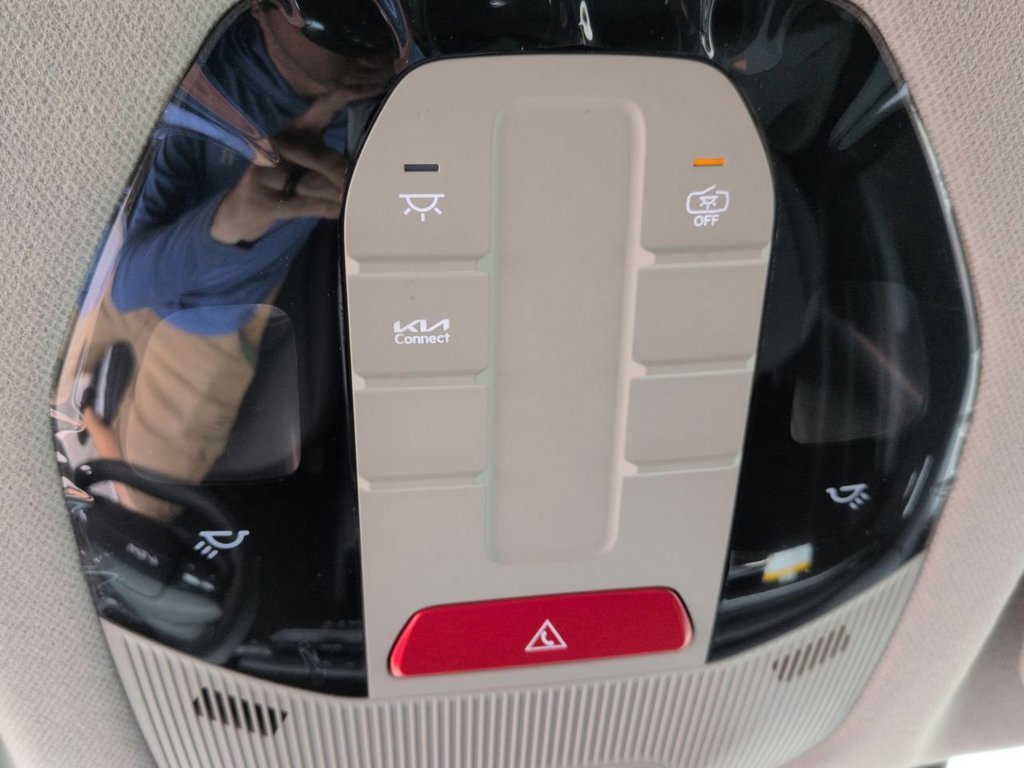New 2026 Snow White Pearl Kia LXS image 17