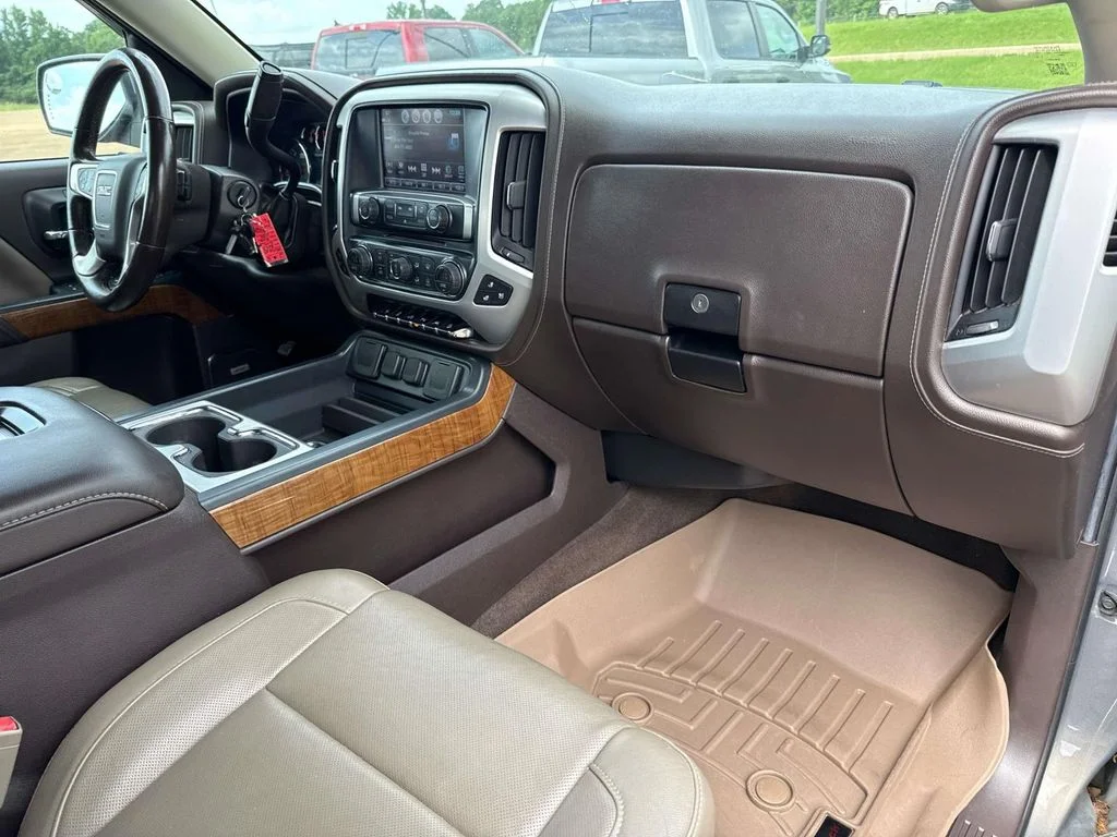Used 2017 Gray GMC SLT image 24