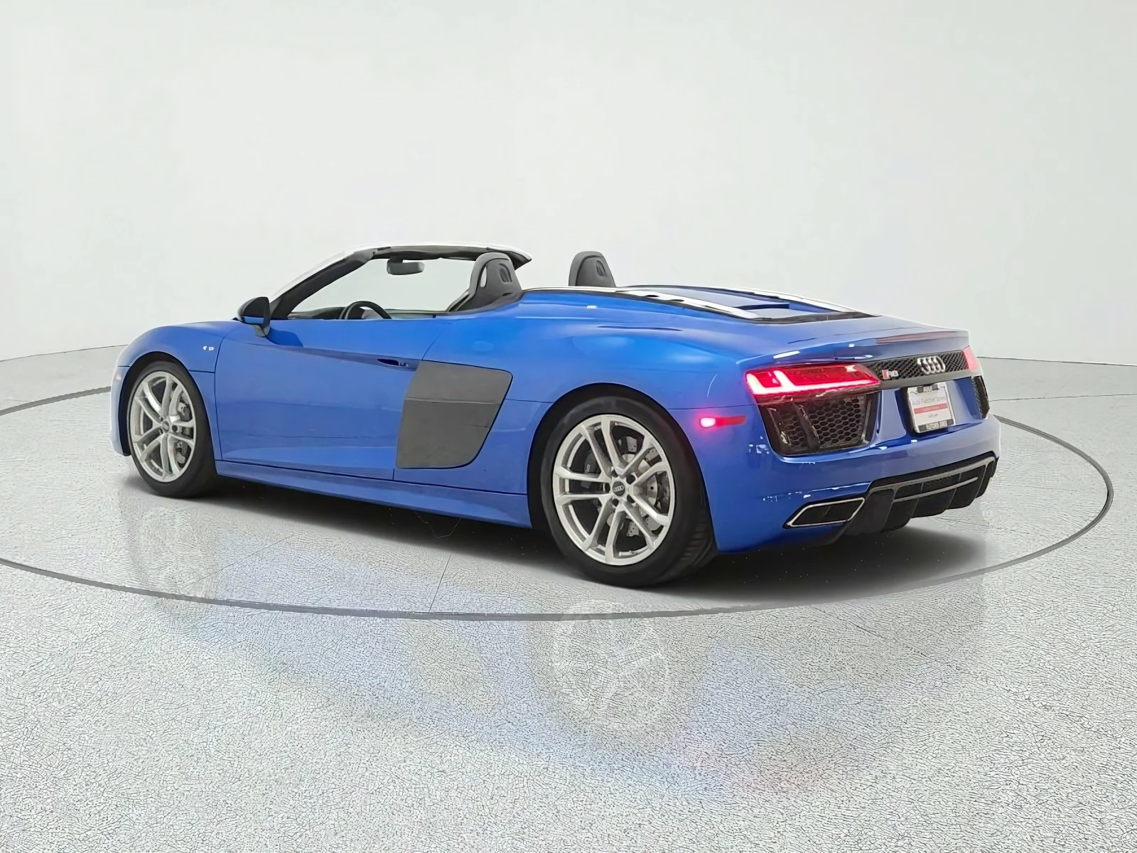 Used 2017 Ara Blue Crystal Effect/Black Roof Audi V10 image 7