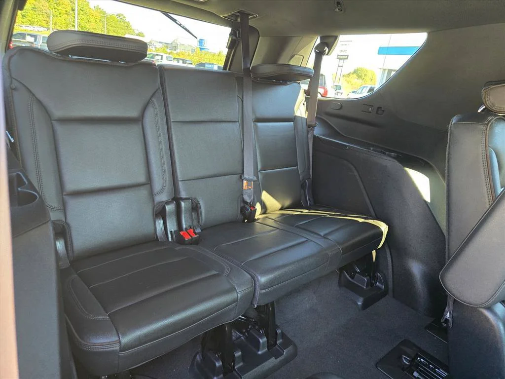 Used 2022 BLACK Chevrolet High Country image 17