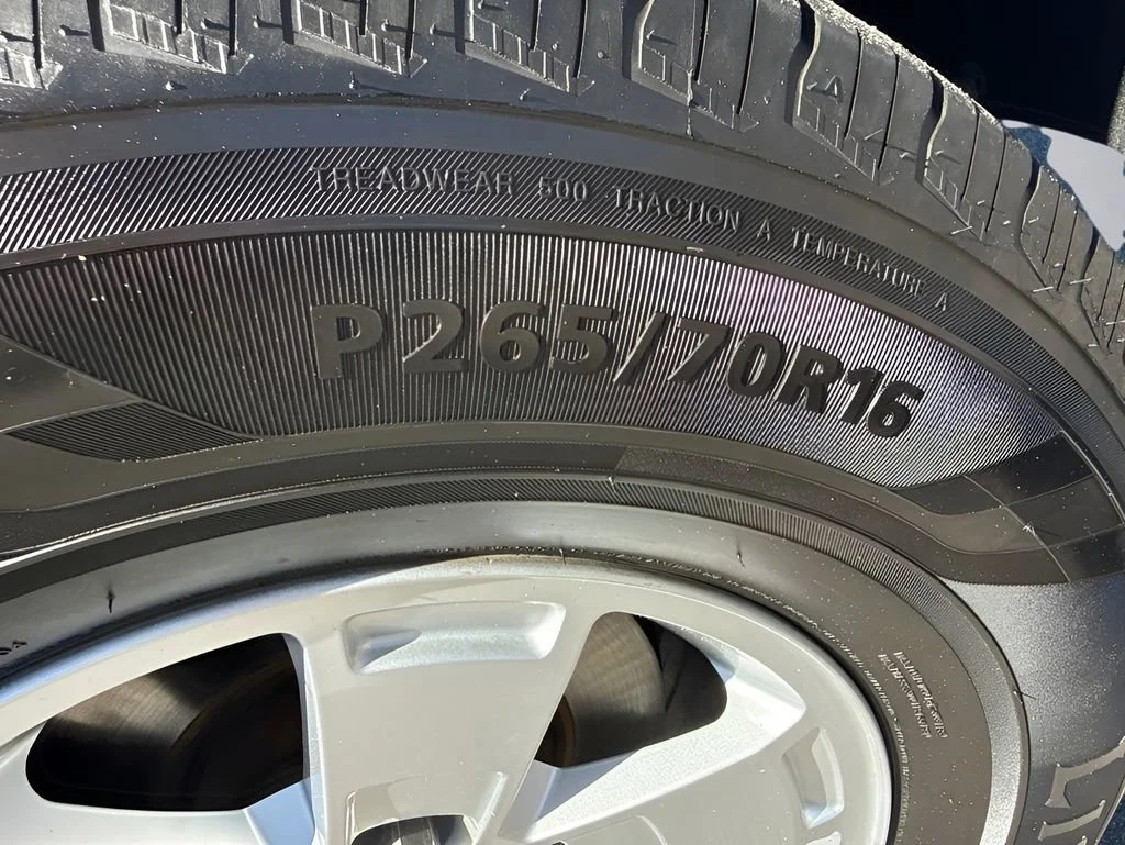 Used 2017 SILVER ICE METALLIC Chevrolet 2WD WT image 20