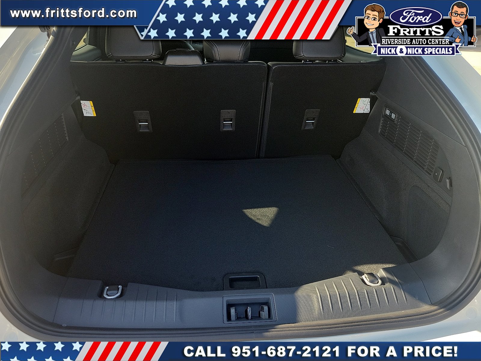 New 2026 Star White Metallic Tri-coat Ford Premium image 23